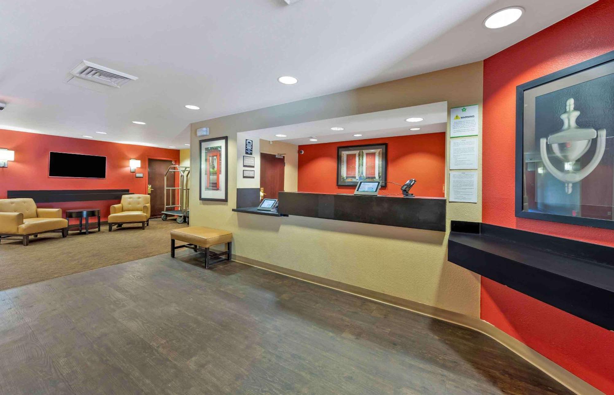 Extended Stay America Suites - Chicago - Woodfield Mall Шаумбург Екстер'єр фото
