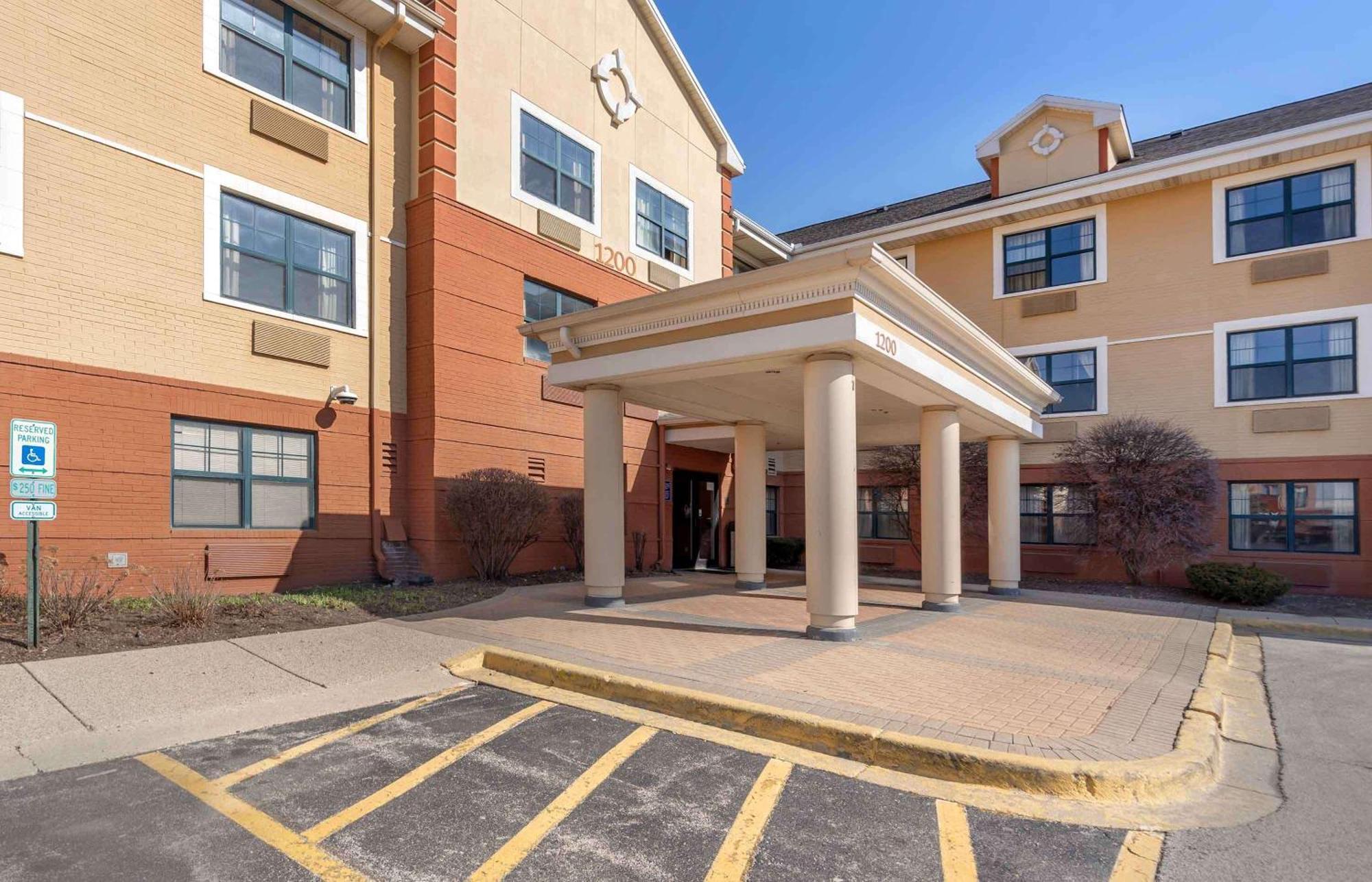 Extended Stay America Suites - Chicago - Woodfield Mall Шаумбург Екстер'єр фото