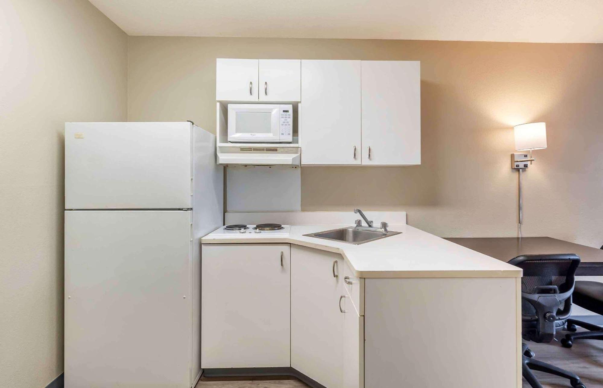 Extended Stay America Suites - Chicago - Woodfield Mall Шаумбург Екстер'єр фото