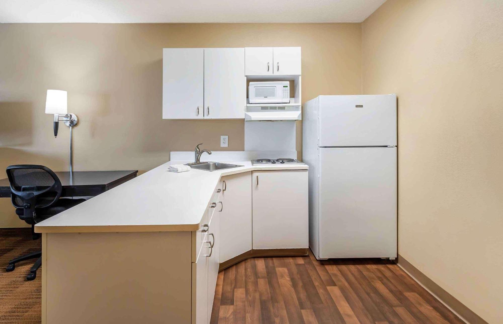 Extended Stay America Suites - Chicago - Woodfield Mall Шаумбург Екстер'єр фото