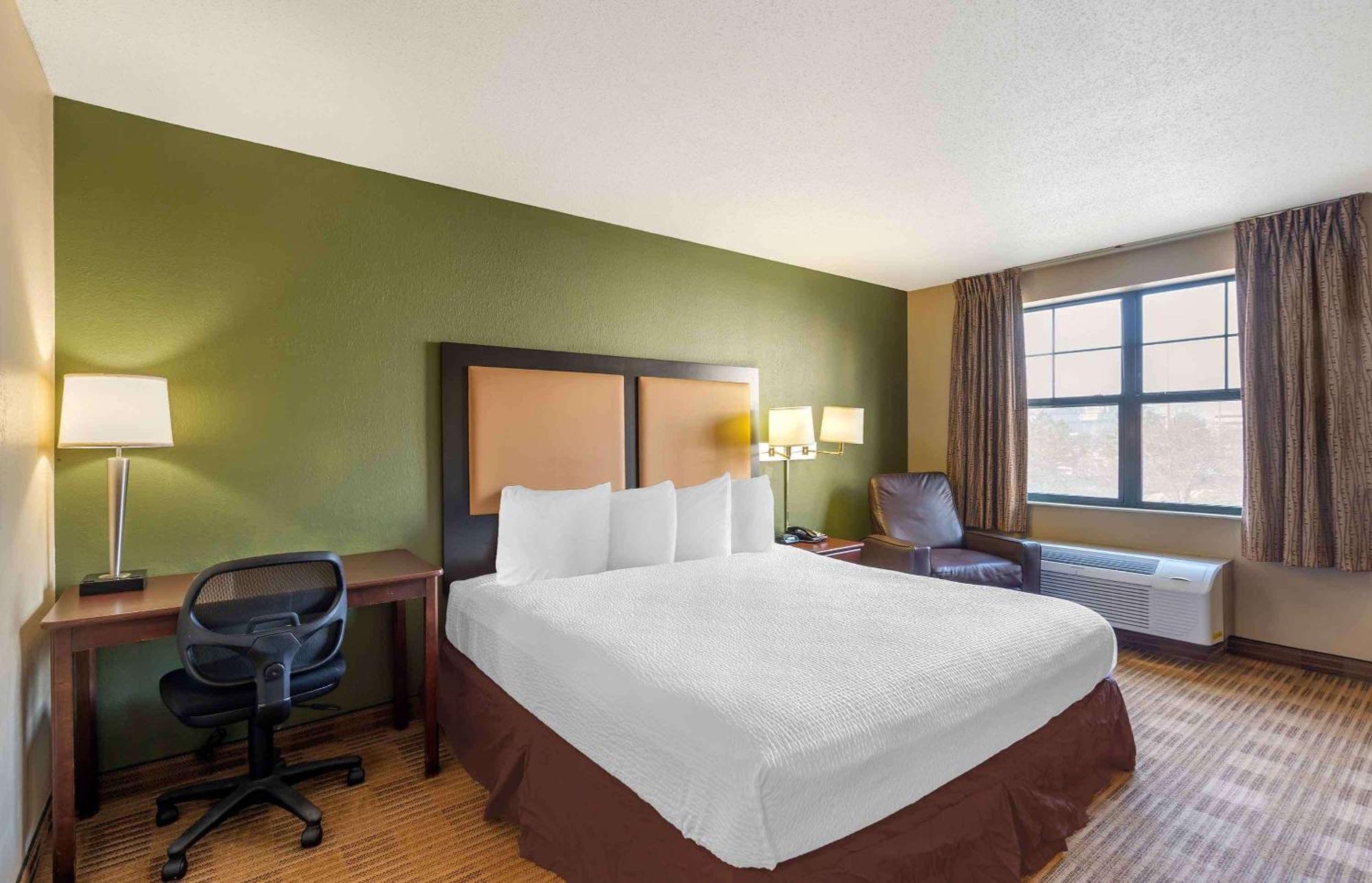 Extended Stay America Suites - Chicago - Woodfield Mall Шаумбург Екстер'єр фото