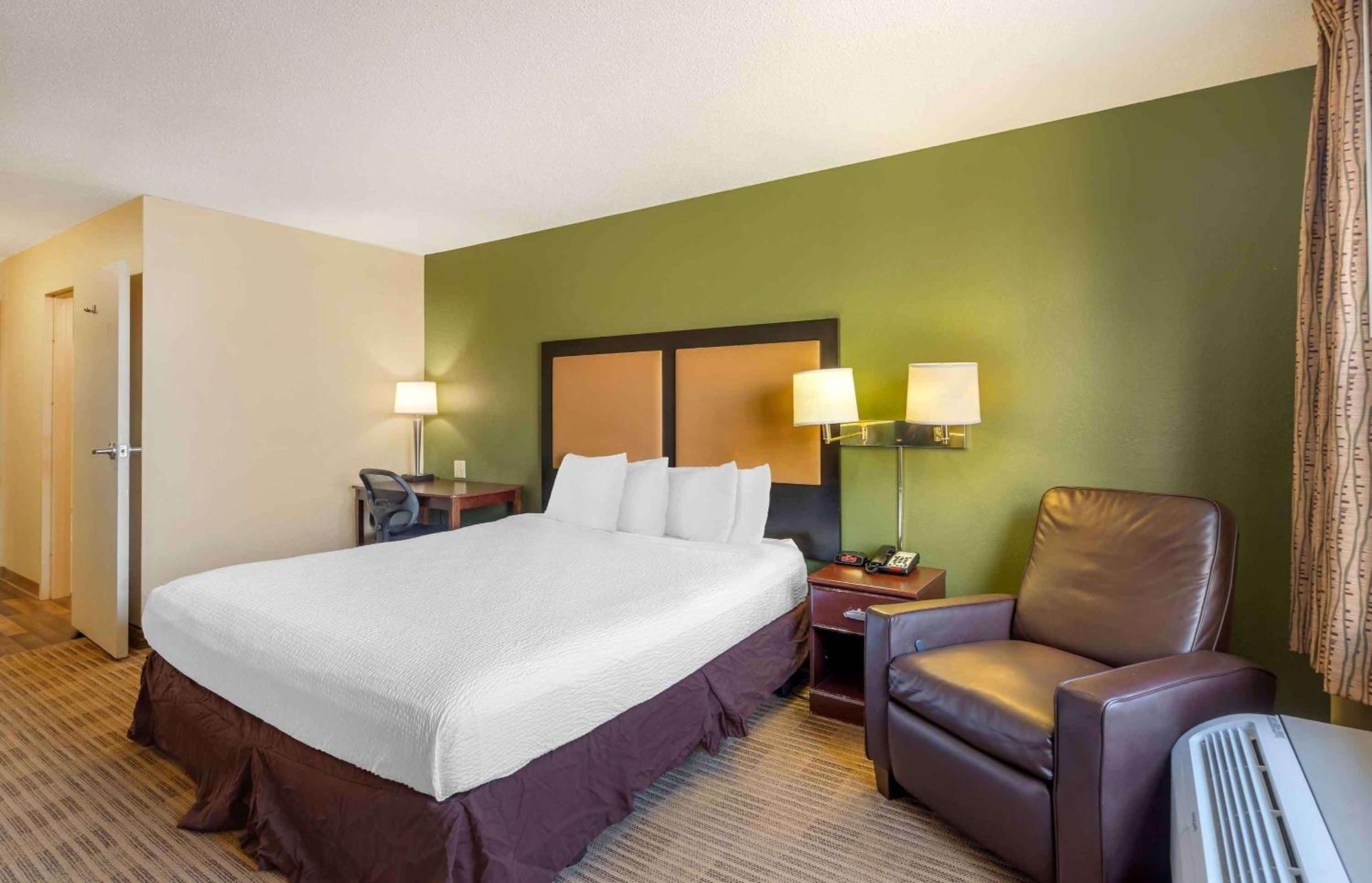 Extended Stay America Suites - Chicago - Woodfield Mall Шаумбург Екстер'єр фото