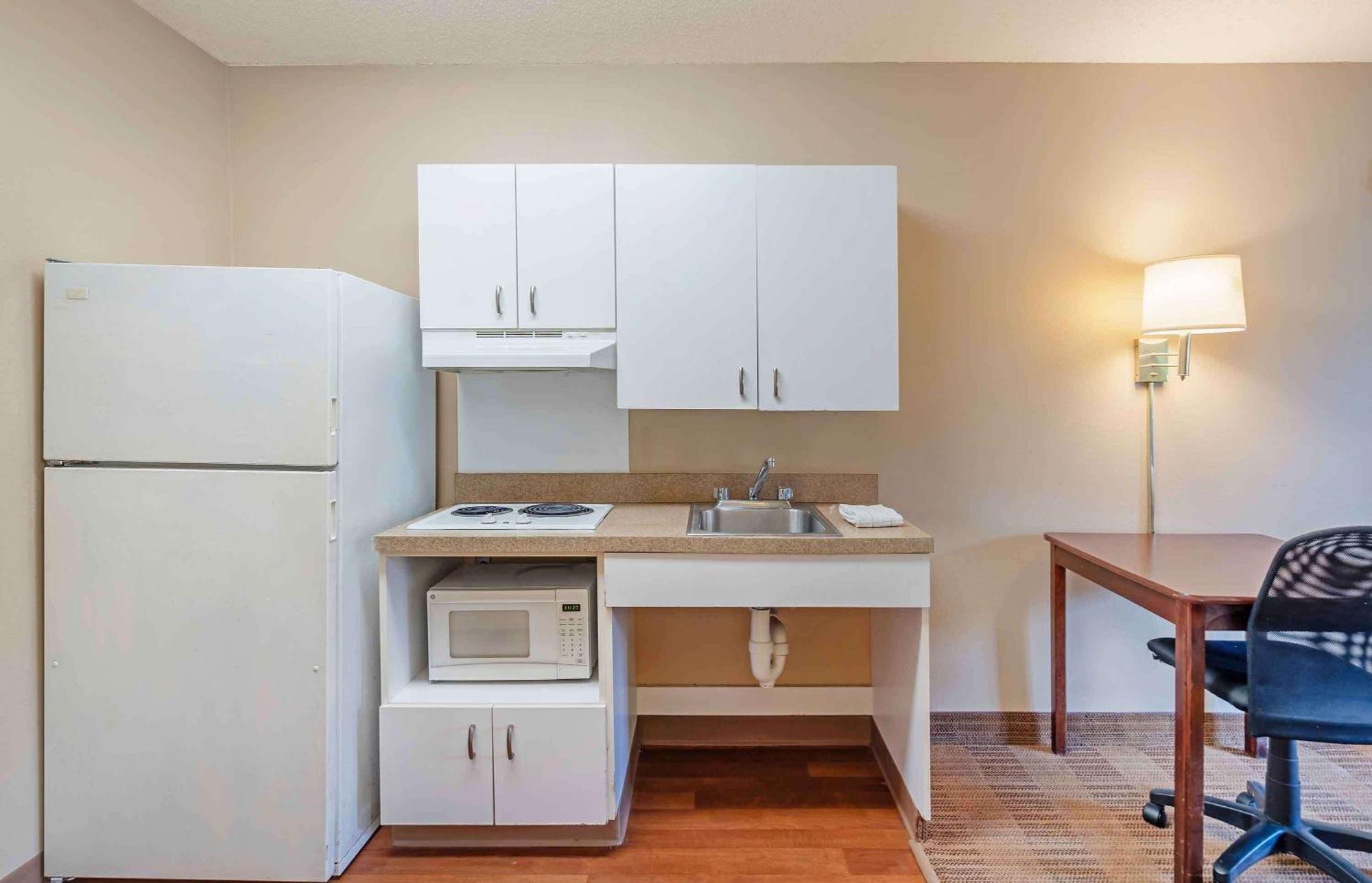 Extended Stay America Suites - Chicago - Woodfield Mall Шаумбург Екстер'єр фото