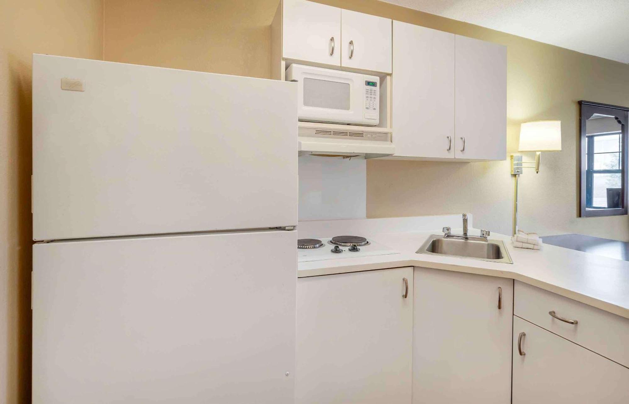 Extended Stay America Suites - Chicago - Woodfield Mall Шаумбург Екстер'єр фото
